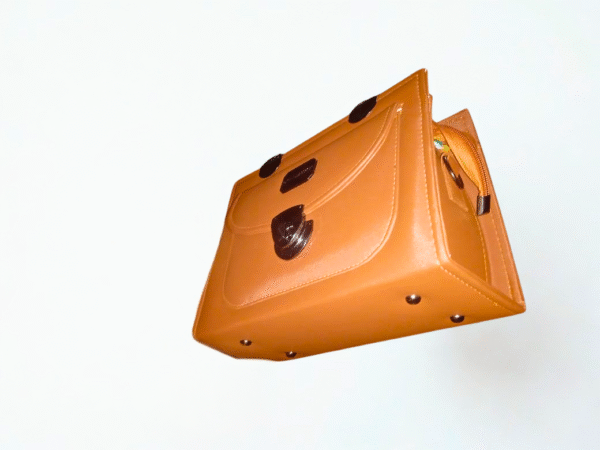 Elegant Tan Leather Bag